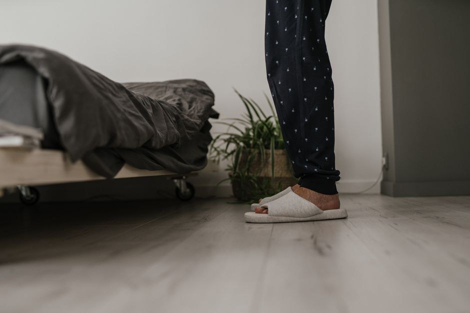 Plush Fleece Slippers: Fleece, Sherpa and Coral Linings Compared